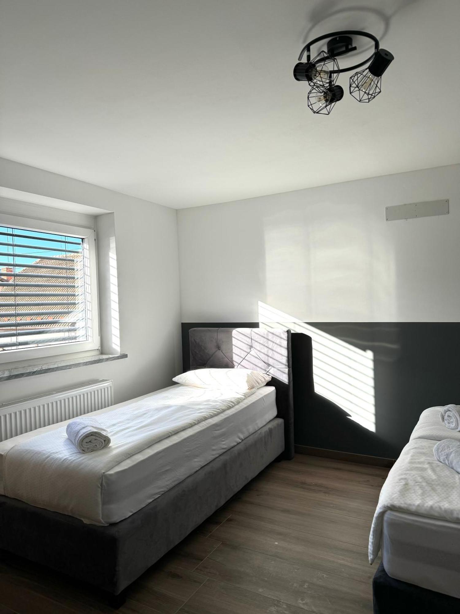 L&L Rooms Maribor Kültér fotó